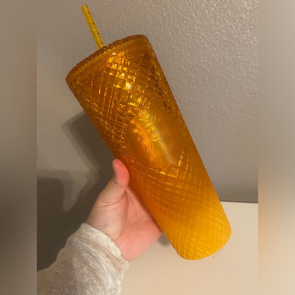 Starbucks Orange Ombré Venti Tumbler 24 oz.